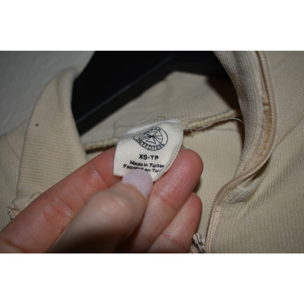 Urban Outfitters Ribbed 1/4 Zip Long Sleeve Crop Size XS - Picture 3 of 4